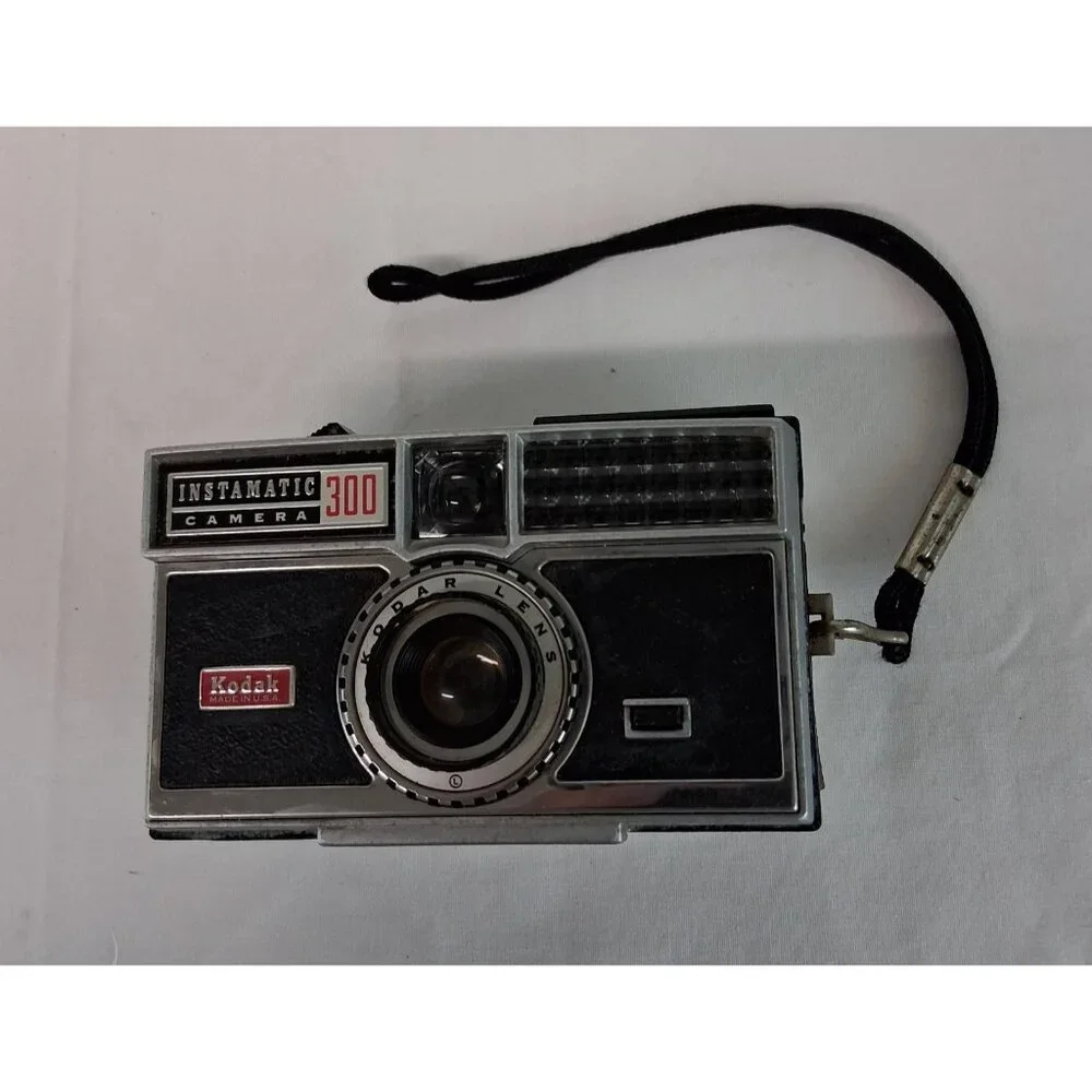 VTG Kodak Instamatic 300 Camera 1960s Film Camera Kodar Lens Untested USA made